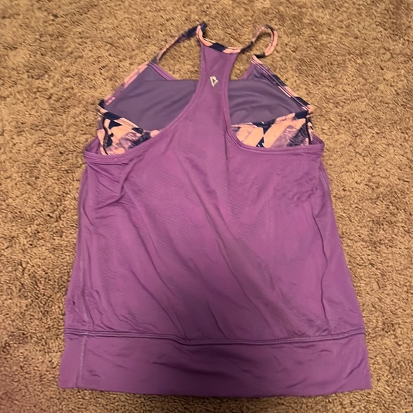 Ivivva tank - Picture 2 of 2